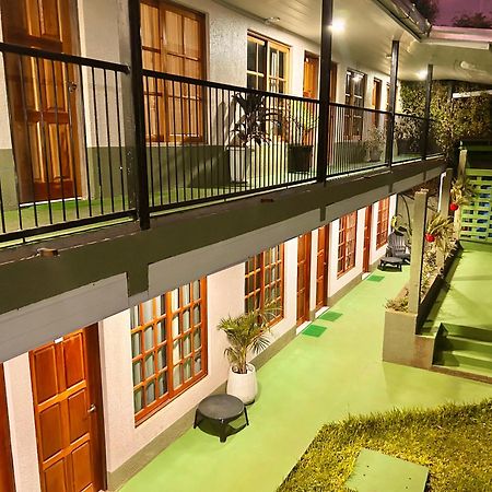 Tupa apart iguazu Puerto Iguazú Exterior foto